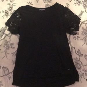 Tommy Hilfiger tee with lace sleeves
